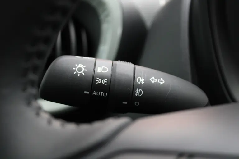 Toyota Aygo X 1.0 VVT-i S-CVT Pulse Automaat Achteruitrijcamera, Parkeersensoren Voor en Achter, Cruise Control Adaptief, Stoelverwarming afbeelding 31