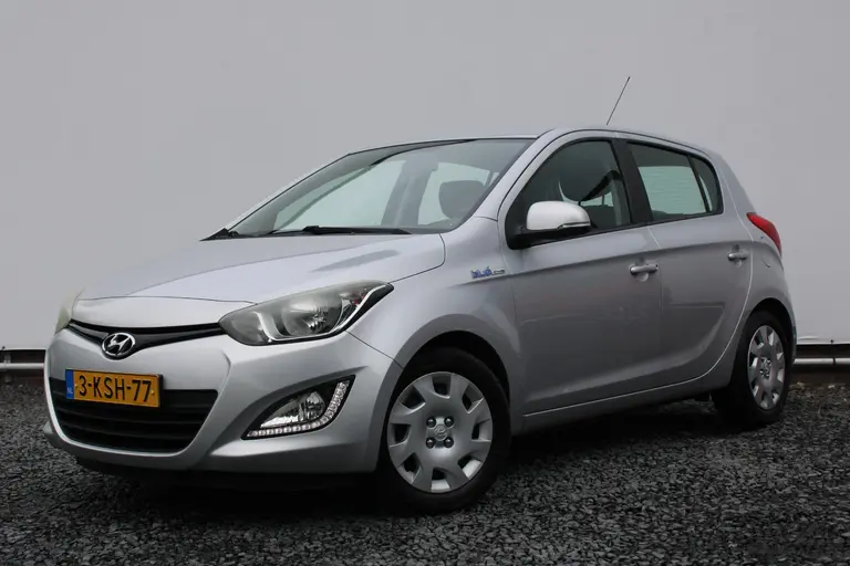 Hyundai i20 1.2i i-Motion 5-Deurs Afneembare Trekhaak, Airco, Parkeersensoren Achter, Radio/CD Speler afbeelding 9