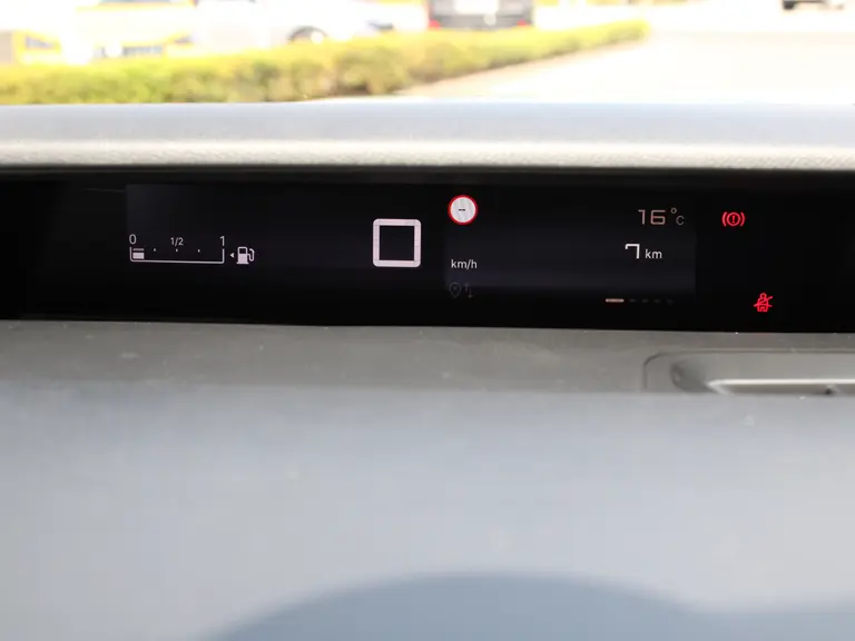 Citroën C3 Aircross Plus 1.2 Turbo 100pk Achteruitrijcamera, Climate Control, Cruise Control, Apple Car Play, Android Auto Navigatie afbeelding 18
