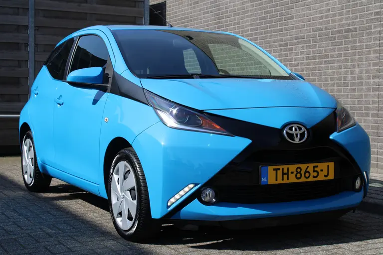 Toyota Aygo 1.0 VVT-i x-nav Achteruitrijcamera, Navigatie, Airco, Bluetooth afbeelding 25