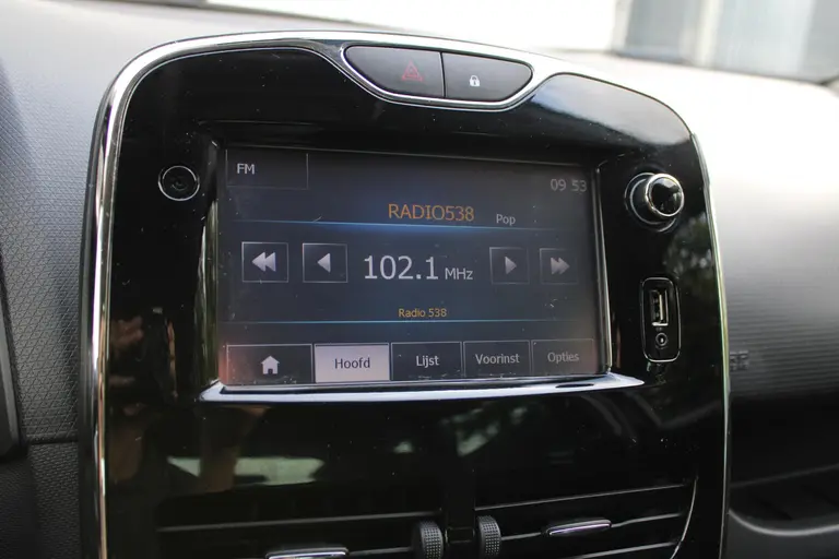 Renault Clio Estate 0.9 TCe Night&Day afbeelding 27