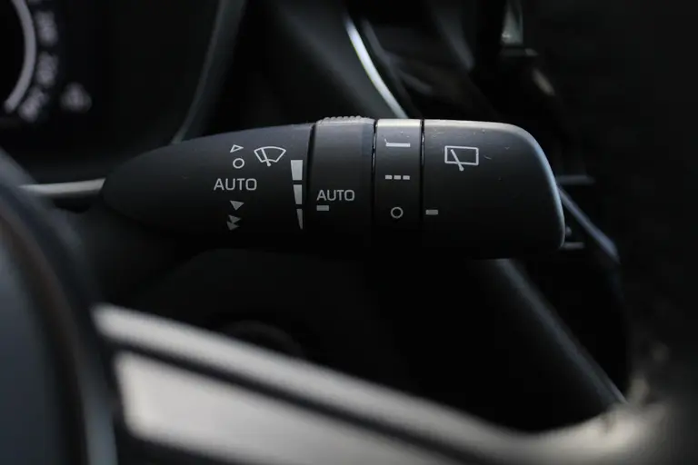 Toyota Corolla 1.8 Hybrid First Edition Automaat Achteruitrijcamera, Parkeersensoren Voor/Achter, Stoelverwarming, Cruise Control Adaptief, Climate Control afbeelding 32
