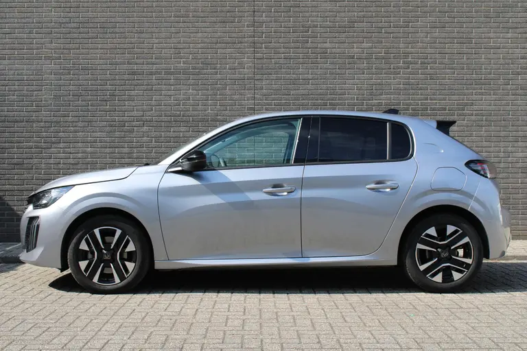 Peugeot 208 Hybrid 100 e-DCS6 Allure Automaat, Navigatie, Applecarpl./Andr. Auto, Achteruitrijcamera, CruiseControl afbeelding 3