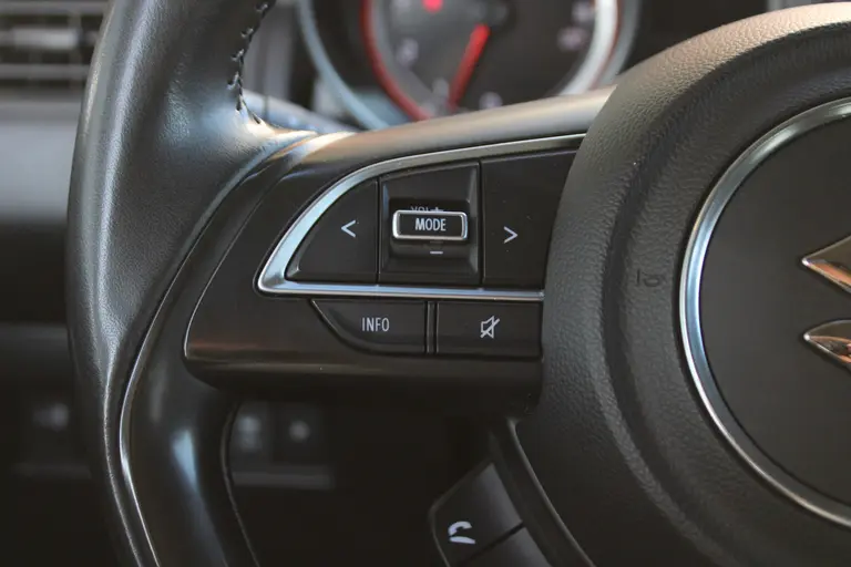 Suzuki Swift 1.2 Select Carplay/Android Auto, Achteruitrijcamera, Stoelverwarming, DAB Radio, Airco afbeelding 25
