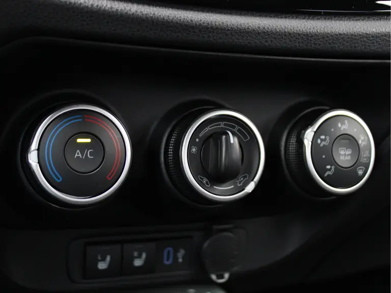 Toyota Aygo X 1.0 VVT-i S-CVT Pulse Automaat Achteruitrijcamera, Cruise Control Adaptief, Airco, Stoelverwarming voor afbeelding 23