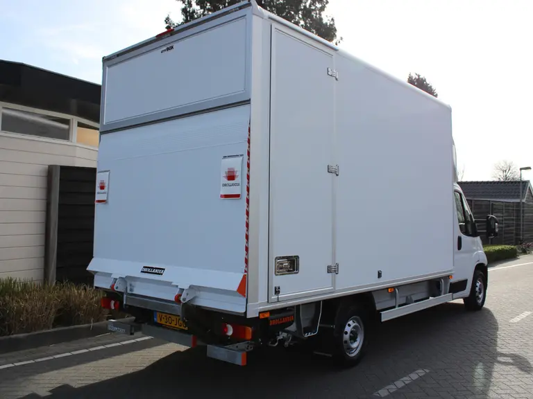 Peugeot Boxer 2.2 BlueHDi 140PK L4 3.5t Citybox Bakwagen/Laadbak/Citybox Navigatie, LED Koplampen, Laadklep, Draadloze Telefoonlader afbeelding 7