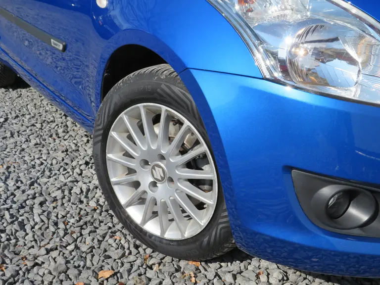 Suzuki Swift 1.2 Exclusive EASSS Speciale uitvoering, All-Seasons, Cruise/Climate-Control, Parkeersensoren en Verwarmde Voorstoelen afbeelding 5