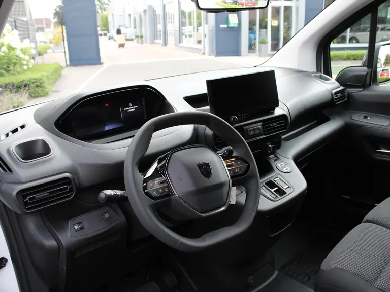 Peugeot Partner 1.5 BlueHDi 130PK EAT8 S&S L1 Automaat Trekhaak, Navigatie, Airconditioning, Camera achter & zijkant, Parkeerhulp voor & achter, Betimmering afbeelding 33