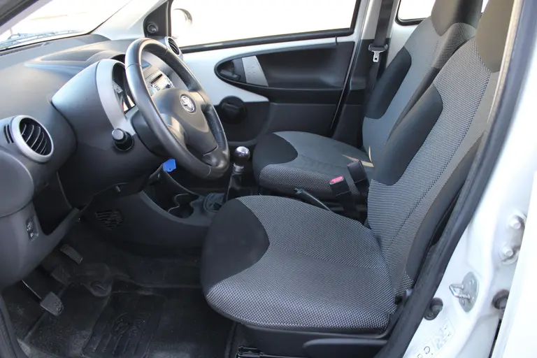 Toyota Aygo 1.0 VVT-i Aspiration 5 Deurs, Airco, Radio/CD, Bluetooth, elec.ramen, Centr.vergrendeling op afstand afbeelding 8