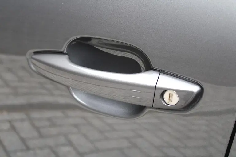 Citroën C4 1.2 Puretech Plus 131pk, Automaat, Navigatie, Keyless Entry/Start, Luxe bekleding, Achteruitrijcamera afbeelding 12