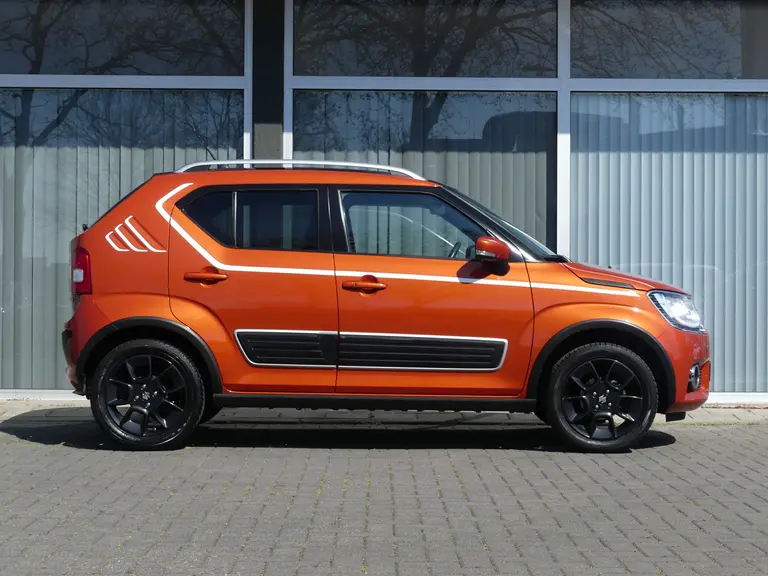 Suzuki Ignis 1.2 Smart Hybrid Stijl Navi, Allseason banden, Cruise control, Climate control afbeelding 2