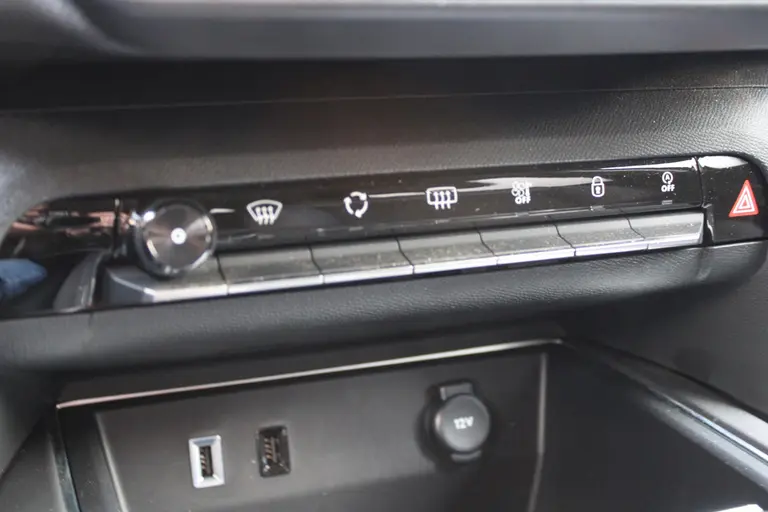 Citroën C5 Aircross 1.2 Hybrid 136PK Max Automaat, Luxe Lederen bekleding, 360 camera, navigatie, elekr. stoelen, CruiseControl, Applecarpl./Andr. Auto afbeelding 28