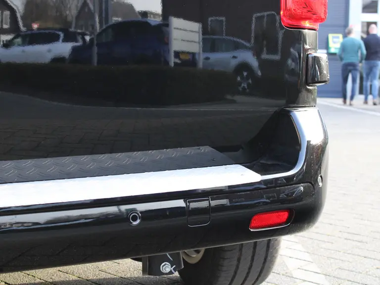 Peugeot Expert 2.0 BlueHDi 145PK EAT8 Automaat L2 Navigatie, Full-LED, Trekhaak Afneembaar, Lichtmetalen velgen, Camera achter + binnenspiegel, Betimmering laadruimte afbeelding 9