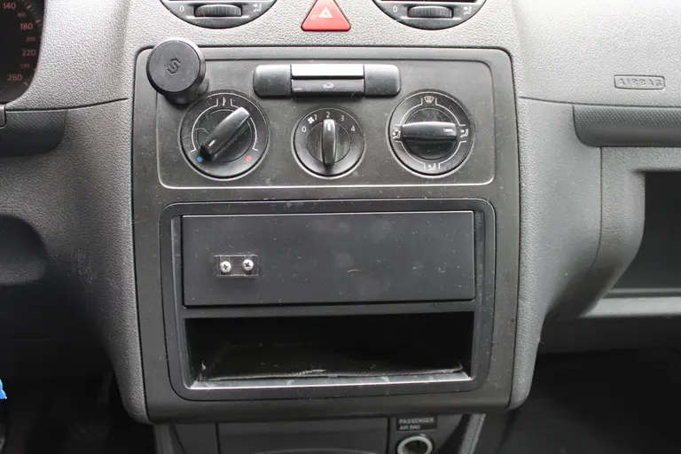 Volkswagen Caddy 1.6 Maxi Trekhaak, Centrale vergrendeling, Mistlampen, afbeelding 14