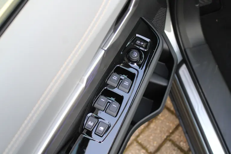 KGM Torres EVX Titanium 73.4 kWh 207pk, Luxe Grijze Bekleding, Forest Green, 20"inch LM velgen 7 jaar garantie! afbeelding 16