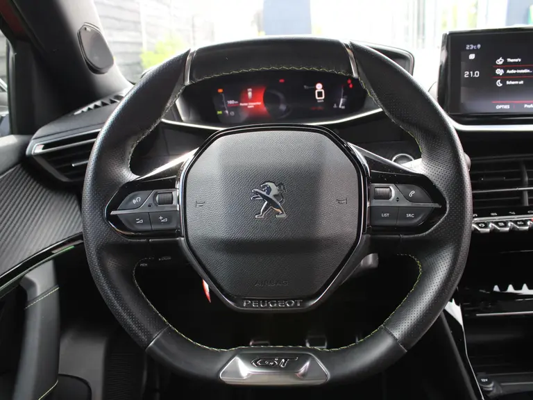 Peugeot 2008 GT-Line 1.2 PureTech 130PK Trekhaak, Navigatie, Achteruitrijcamera, Keyless Start, Parkeersensoren afbeelding 20