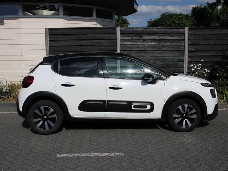 Citroën C3 Business 1.2 PureTech 82PK Navigatie, Achteruitrijcamera, Parkeersensoren, Keyless Entry & Start, Stoelverwarming, Apple Carplay, Android Auto afbeelding 9