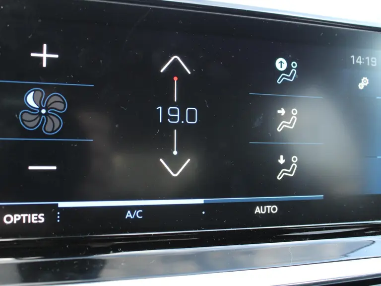 Peugeot 208 1.2 PureTech 100PK GT Navigatie, Parkeerhulp voor & achter, Zwart dak, Camera Achter afbeelding 23