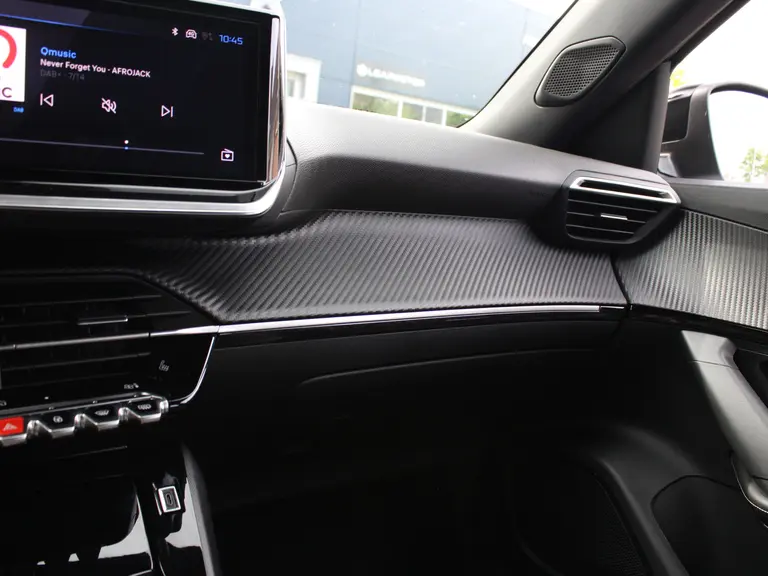Peugeot e-2008 Allure 54 kWh 156PK Navigatie, Rondomzichtcamera, Adaptieve Cruise Control, Keyless, Stoelverwarming afbeelding 35