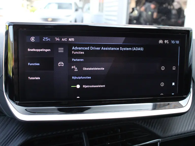 Peugeot 208 Allure 1.2 PureTech 100PK Navigatie, Camera achter, Apple Carplay/Android auto afbeelding 25