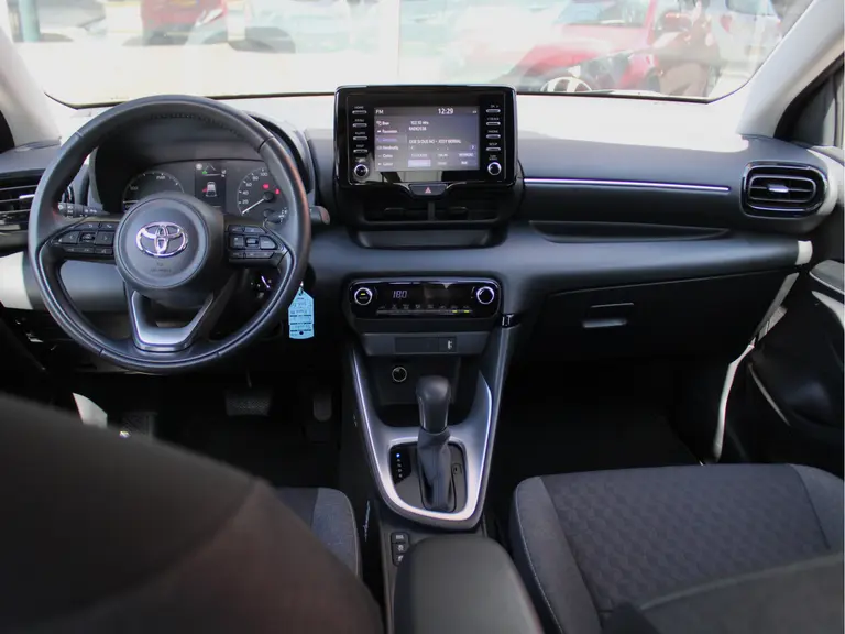 Toyota Yaris 1.5 Hybrid Active Automaat Adaptieve Cruise en Climate Control, Carplay/Android Auto, Achteruitrijcamera afbeelding 16