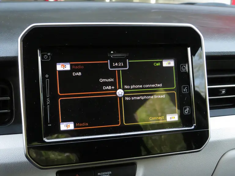 Suzuki Ignis 1.2 Select 1e Eigenaar, Dealer onderhouden, Achteruitrijcamera, Carplay en Stoelverwarming! afbeelding 14