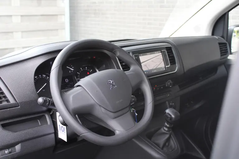 Peugeot Expert 2.0 BlueHDI 145PK L3 Dubbele Cabine Navigatie, Achteruitrijcamera, Trekhaak Afneembaar, Airco, Parkeersensoren Achter, Bluetooth, Cruise Control afbeelding 23