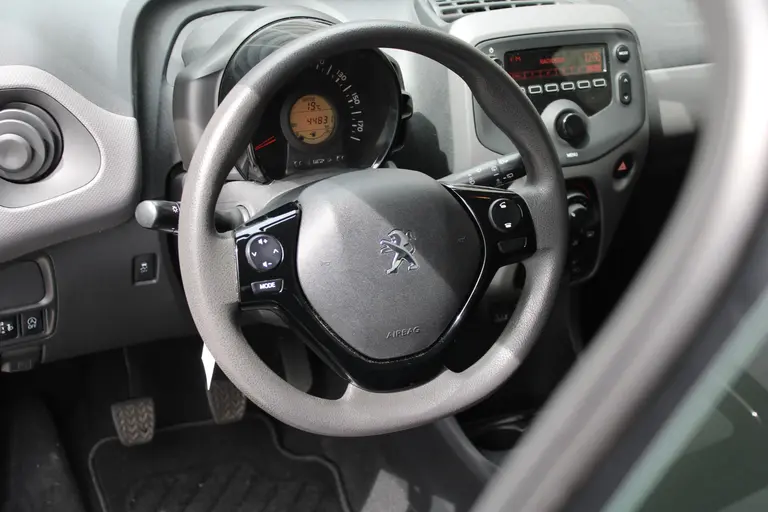 Peugeot 108 1.0 e-VTi Active 5-deurs airco, elektrische bediende ramen voor, bluetooth handsfree afbeelding 24