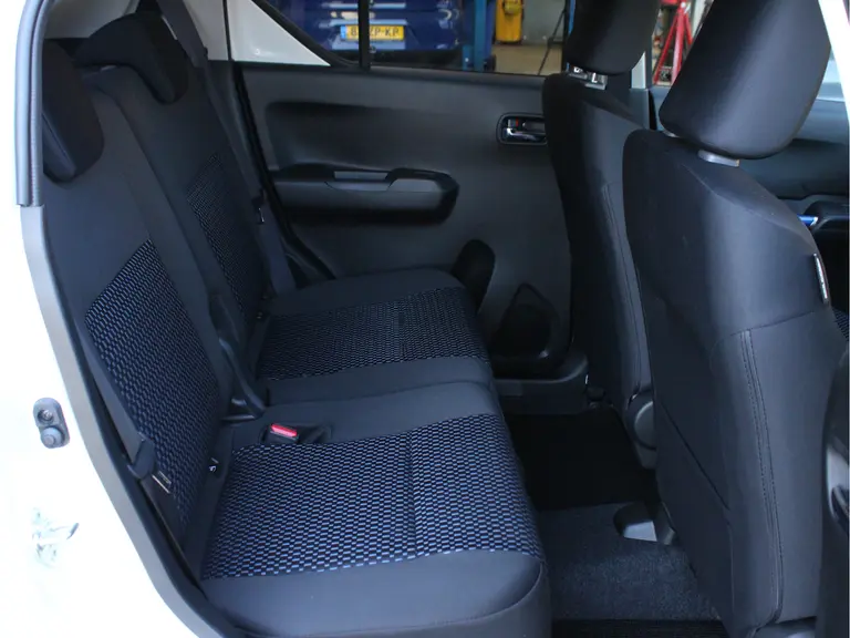 Suzuki Ignis 1.2 Smart Hybrid Style Cruise en Climate Control, Navigatie, Keyless Go, Carplay/Android Auto afbeelding 37