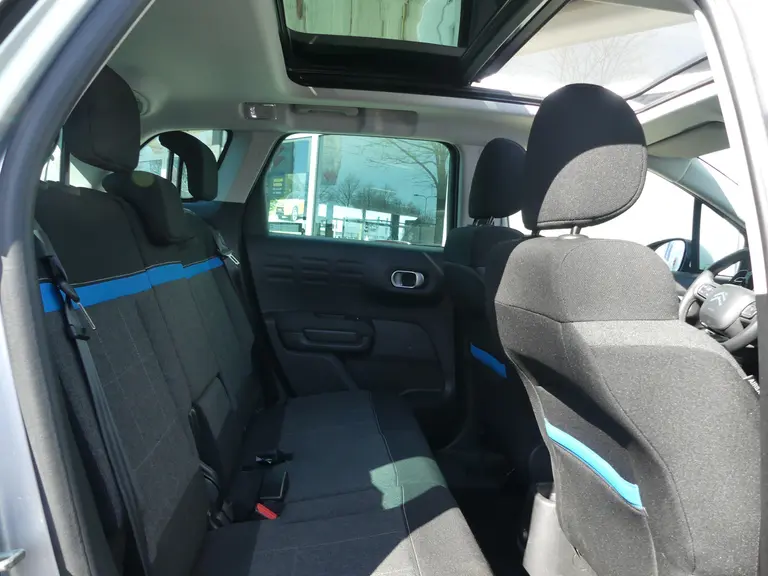 Citroën C3 Aircross 1.2 PureTech S&S Shine 110pk Automaat Trekhaak Schuifkantel dak, All Season banden afbeelding 23