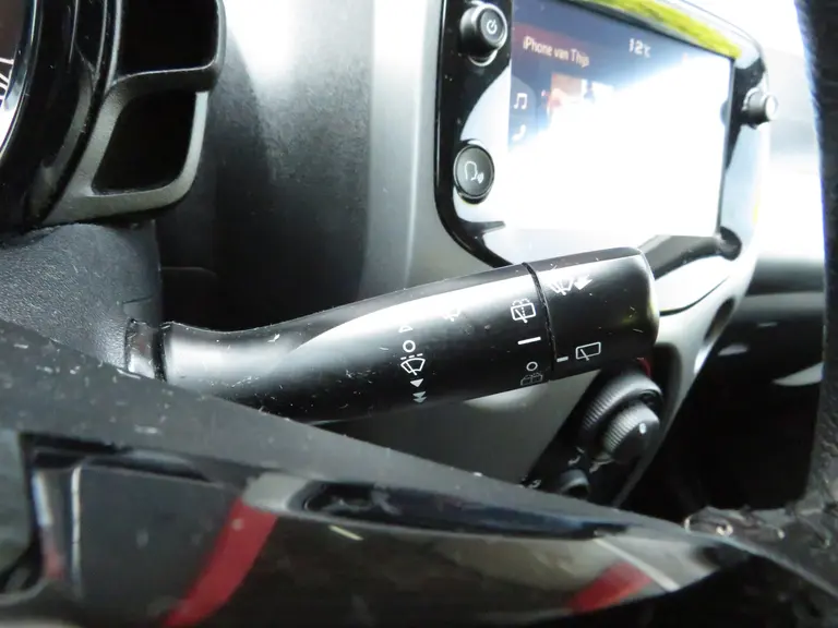 Toyota Aygo 1.0 VVT-i x-play, Camera, 1e Eig. en Dealer Onderhouden, Apple Carplay/ Android Auto afbeelding 25