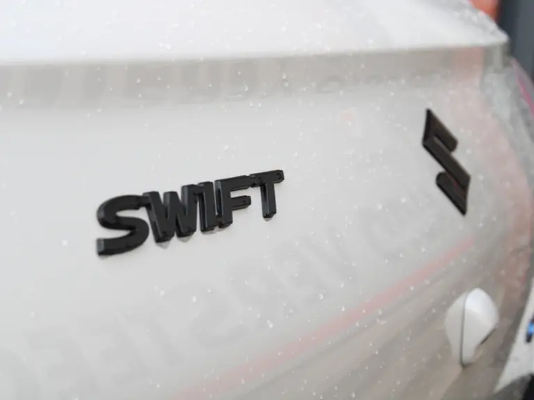 Suzuki Swift 1.2 Style Smart Hybrid GT-Styling Pakket, Navigatie, Parkeersensoren, Adaptieve Cruise Control, Draadloos Apple Carplay/Android Auto afbeelding 10