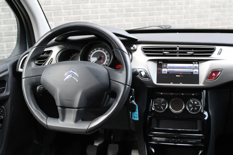 Citroën C3 1.2 PureTech Feel Edition CruiseControl, Bluetooth, Airco, All-season banden afbeelding 11