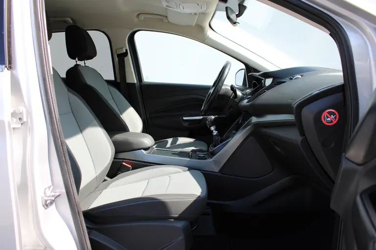 Ford Kuga 1.5 EcoBoost Trend Ultimate,Trekhaak, 120pk, Navigatie, Cruise Control, Keyless start afbeelding 23