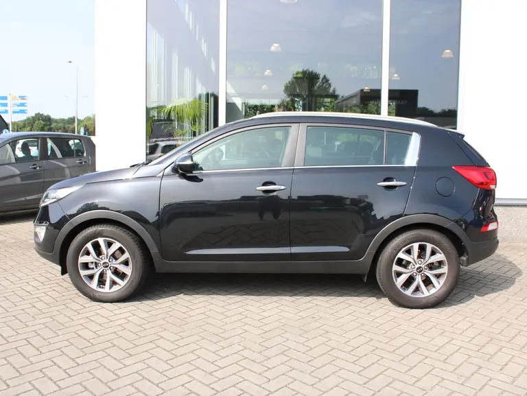 Kia Sportage 1.6 GDI BusinessLine Trekhaak, Navigatie, Cruise control, Climate control afbeelding 2