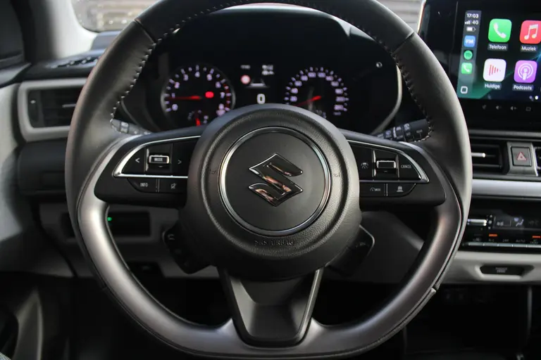 Suzuki Swift 1.2 Style Smart Hybrid GT-Styling Pakket + Extra Accessoires t.w.v. €3.500,- Navigatie, Parkeersensoren, Adaptieve Cruise Control, Automatisch Inklapbare Spiegels afbeelding 32