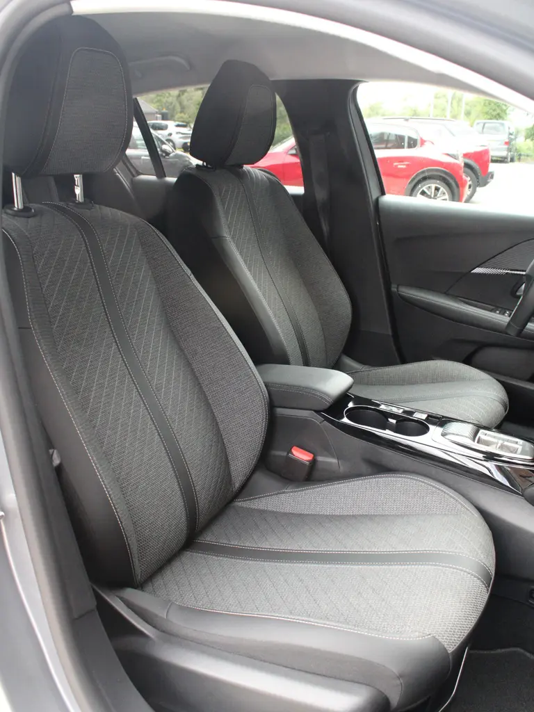 Peugeot 208 Hybrid 100PK e-DCS6 Allure Stoelverwarming,Adaptieve cruise control, Achteruitrijcamera afbeelding 32