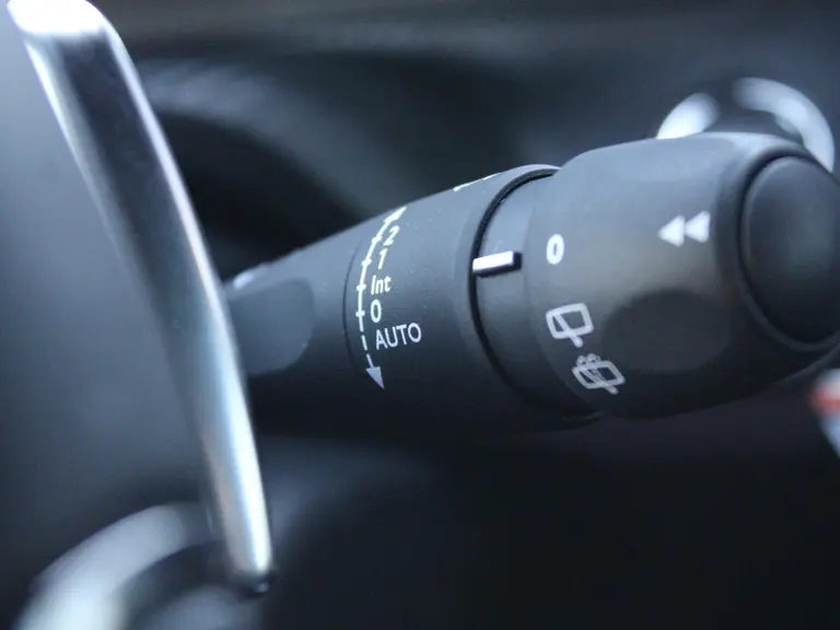 Peugeot 208 GT 1.2 Hybrid 145PK e-DCS6 Automaat Navigatie, Rondomzichtcamera, Keyless, Massage, Stoelverwarming, Parkeersensoren afbeelding 25