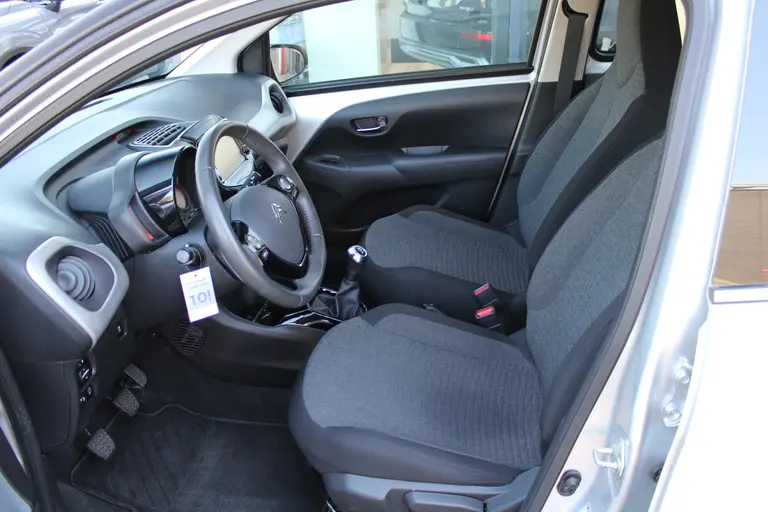 Citroën C1 1.0 e-VTi Shine Airco, Navigatie, Keyless start, LM velgen, Achteruitrij camera, Bluetooth, afbeelding 9