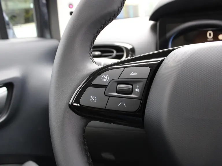 Leapmotor T03 Design 37.3 kWh Navigatie, Camera achter, Parkeerhulp achter, Audio, Keyless Start, Lichtmetalen velgen afbeelding 36