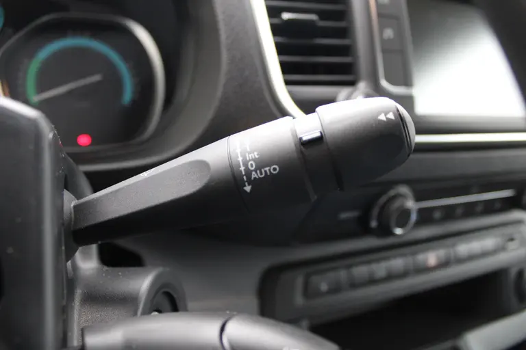 Citroën Jumpy Club M 50 kWh Cruise control, Airco, Apple carplay/Android auto, Radio, Elek.bediende ramen en spiegels afbeelding 19