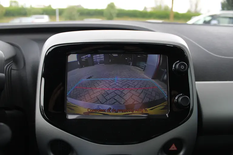 Toyota Aygo 1.0 VVT-i x-nav Achteruitrijcamera, Navigatie, Airco, Bluetooth afbeelding 16