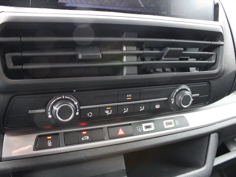 Peugeot Expert 2.0 BlueHDi 145PK L2 Navigatie, Camera Achter, Airconditioning, Audio, Cruise Control, Audio DAB afbeelding 14