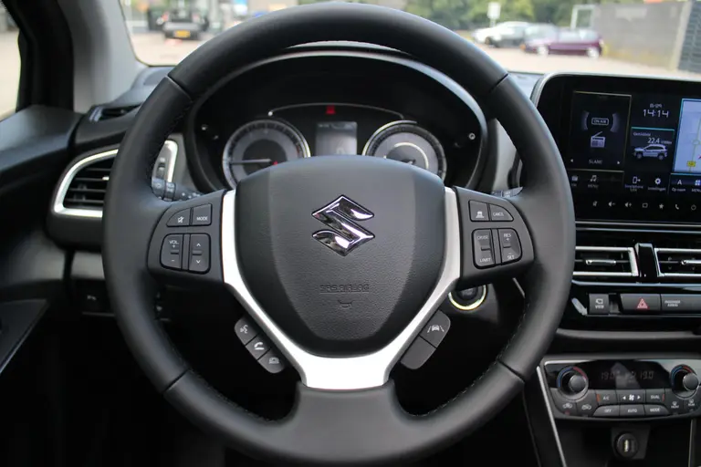 Suzuki S-Cross 1.4 Boosterjet Style Smart Hybrid 6 Jaar Garantie! Elektrisch Panoramadak, 360° Camera, Navigatie, Parkeersensoren Voor en Achter, All-Season Banden afbeelding 25