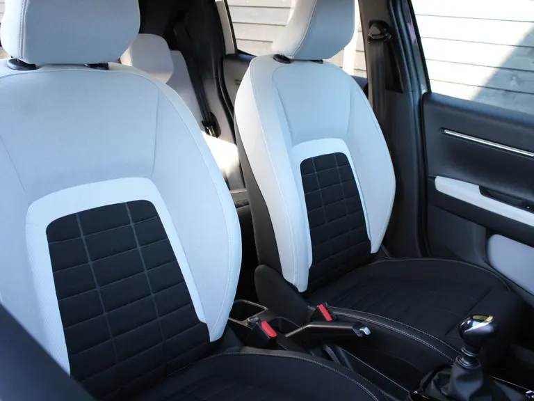 Citroën C3 1.2 100PK Turbo Max Navigatie, Achteruitrijcamera, Climate Control, Cruise Control, Apple Carplay, Android Auto afbeelding 12