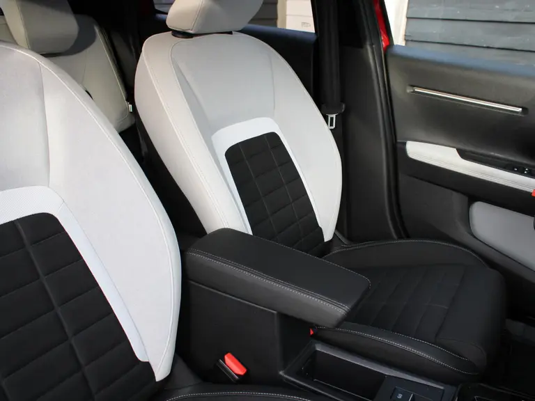 Citroën ë-C3 Max 44 kWh 113PK Boordlader 3 fasen, Navigatie, Achteruitrijcamera, Climate Control, Cruise Control, Draadloze Telefoonlader afbeelding 35