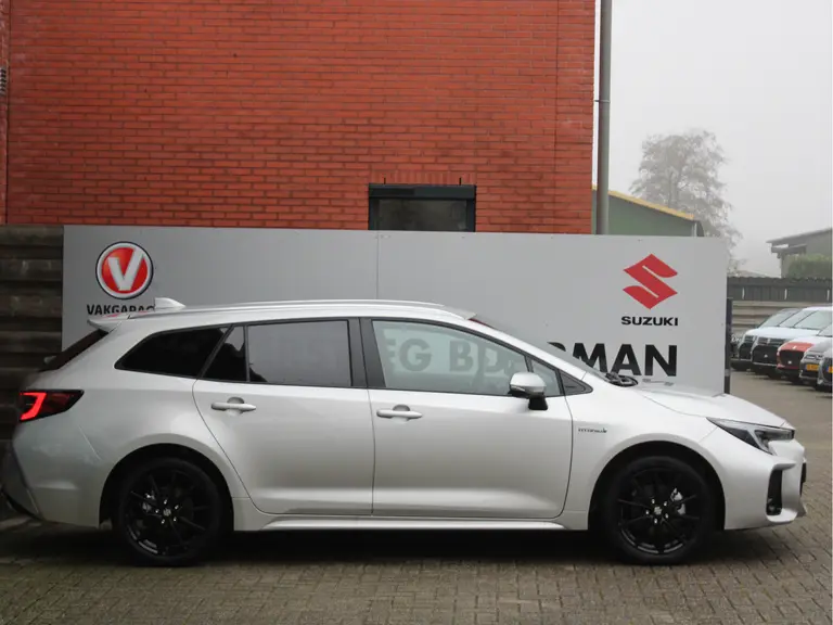 Suzuki Swace 1.8 Hybrid Style Automaat 140PK All-Season Banden, Adaptieve Cruise Control, Navigatie, Stuur Verwarmd, Voorruitverwarming, Draadloze Telefoonlader afbeelding 17