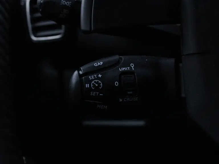 Citroën C5 Aircross 1.2 Hybrid 136PK ë-Series Automaat Navigatie, Achteruitrijcamera, Keyless Entry & Start, Parkeersensoren, Stoelverwarming afbeelding 22