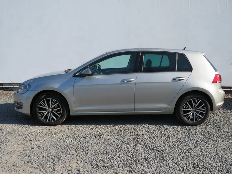 Volkswagen Golf 1.2 TSI Highline, Trekhaak, Parkeersensoren, Navigatie afbeelding 2