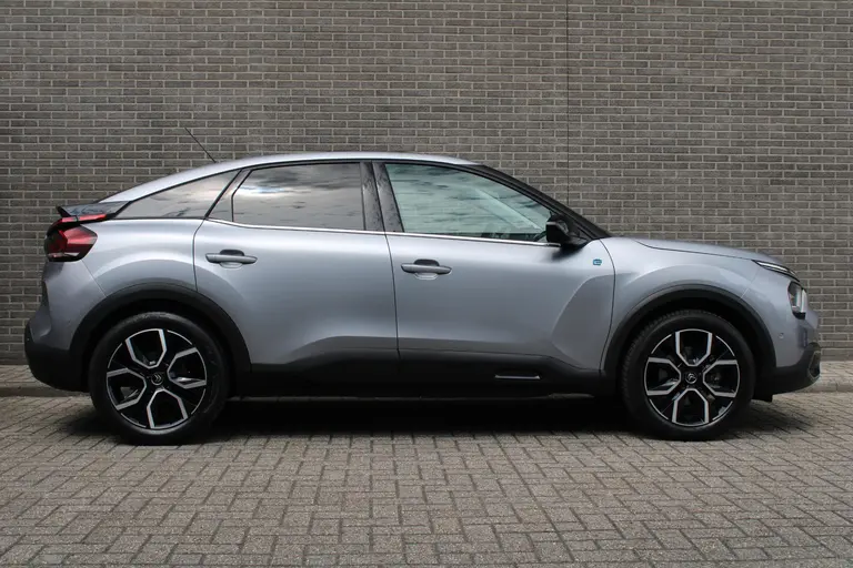 Citroën Ë-C4 Shine 50 kWh Automaat, Navigatie, Airco, Applecarpl./Andr. Auto, achteruitrijcamera afbeelding 2